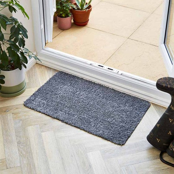 Outside In Anthracite Ulti-Mat 45 x 75cm