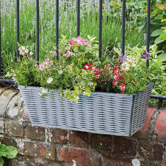 Smart Garden 19in Faux Rattan Planter Slate
